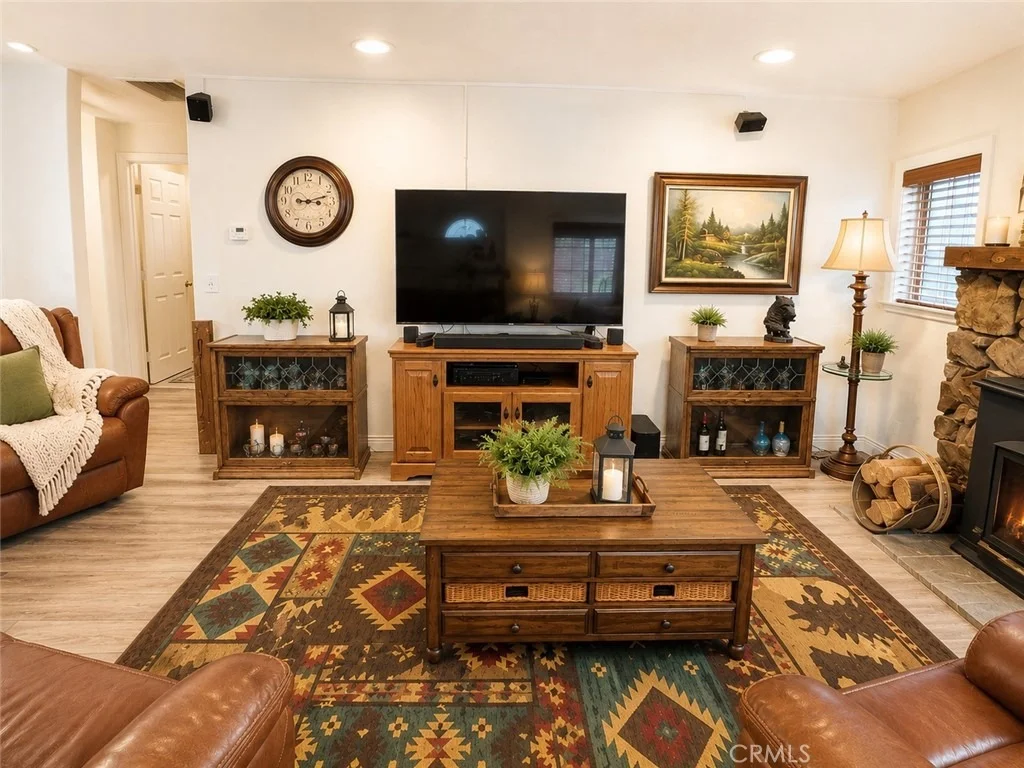 Photo of 39893 Forest Road