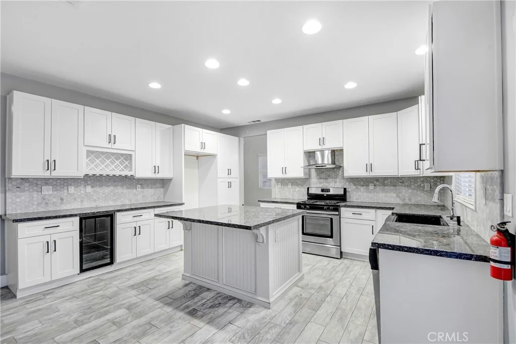 Photo of 709 E Agape Avenue