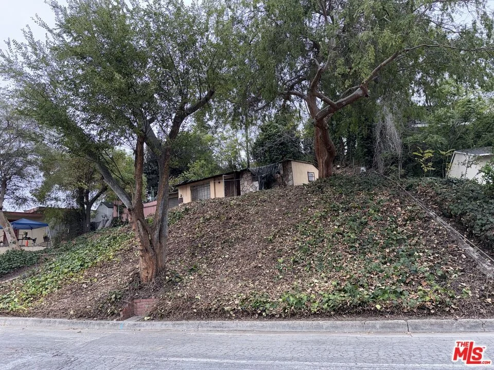 Photo of 2501 Florentina Avenue