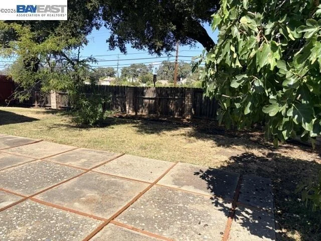 Photo of 358 Robert Way