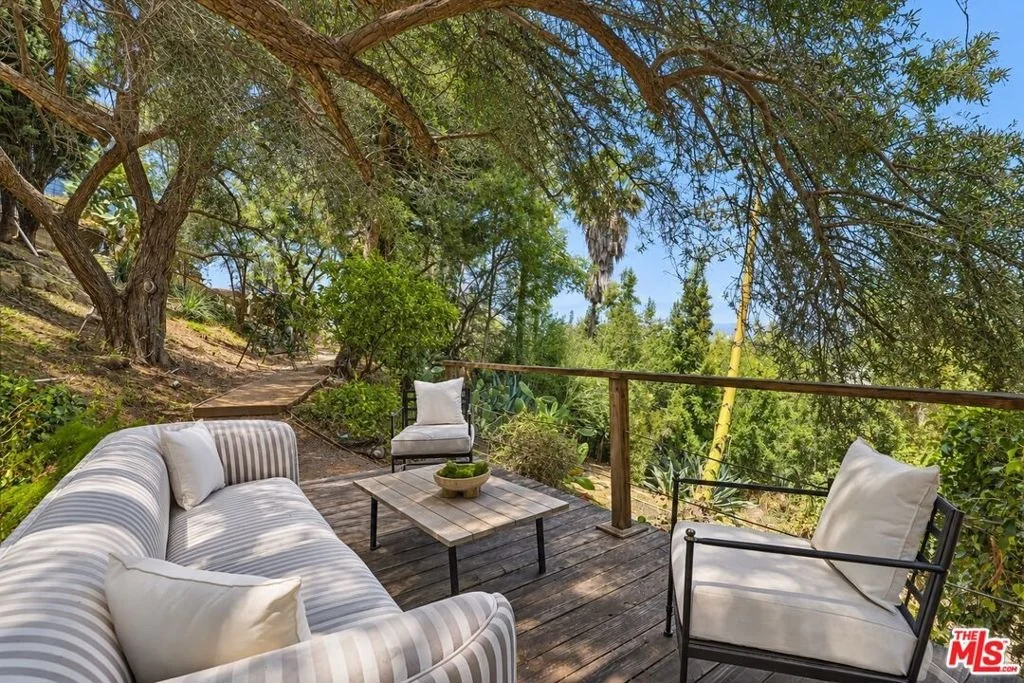 Photo of 2525 Ivanhoe Drive