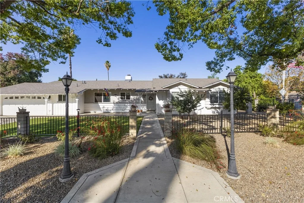 Photo of 2537 Dorchester Drive