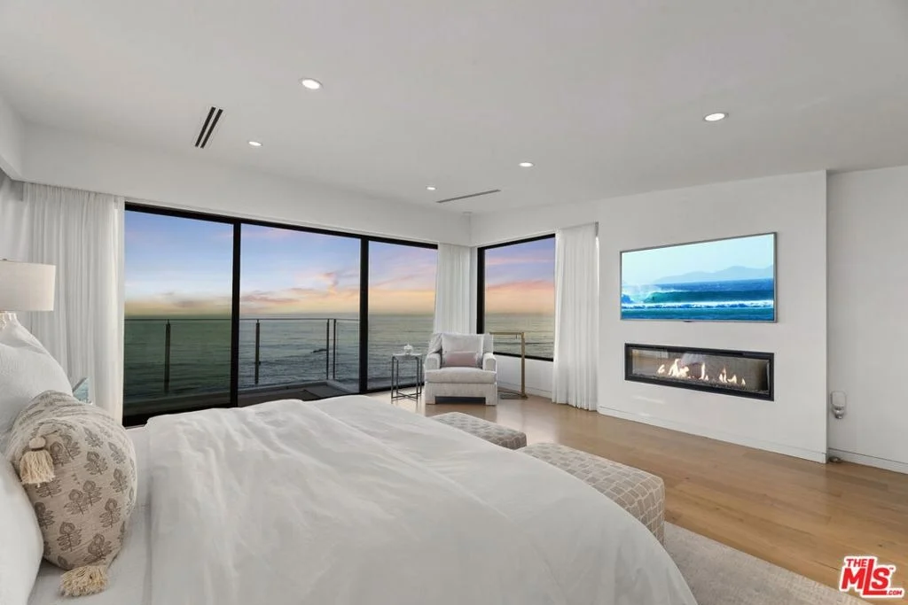 Photo of 24146 Malibu Road