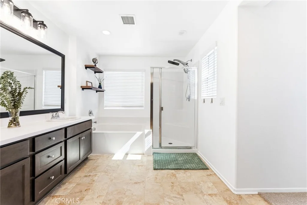 Photo of 205 Windsor Grey