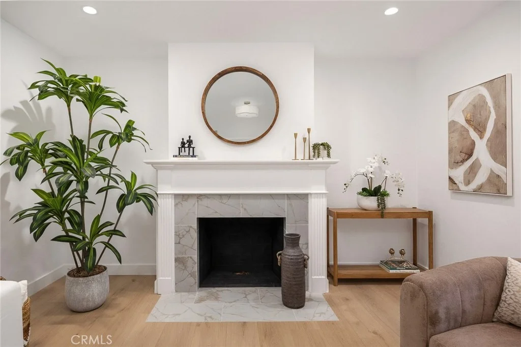 Photo of 2030 Paloma Street