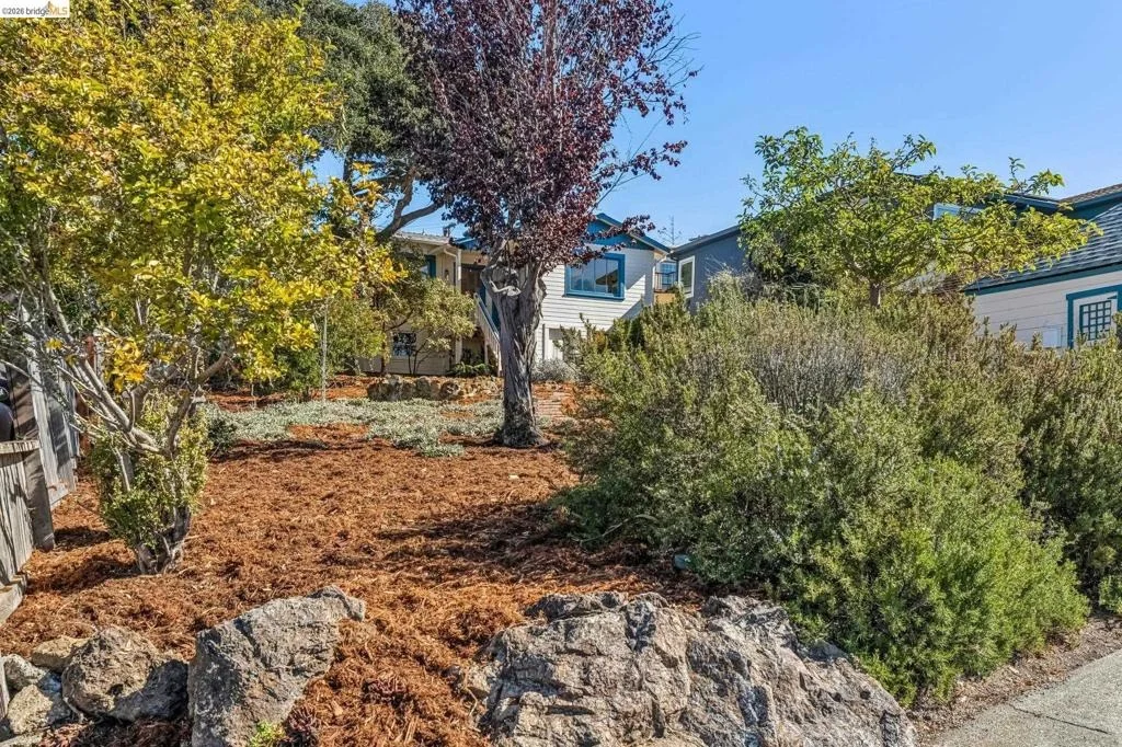 Photo of 722 Avila Place
