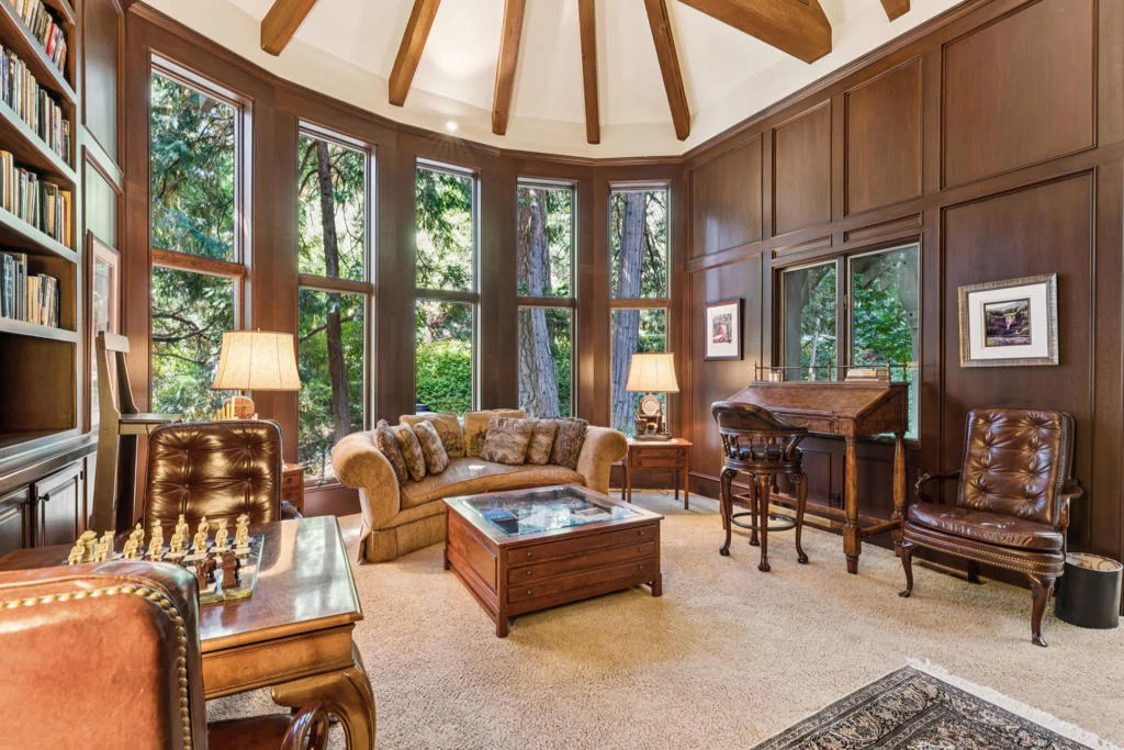 Photo of 391 Cedar Ridge Drive