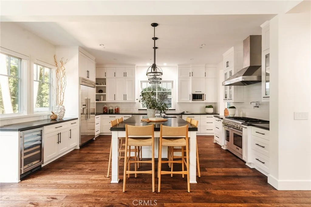 Photo of 3521 Laurel Avenue