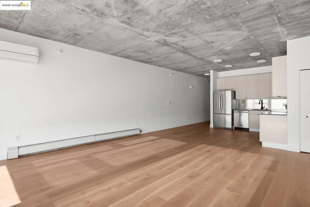 Photo of Unit 829 at 311 Oak Street