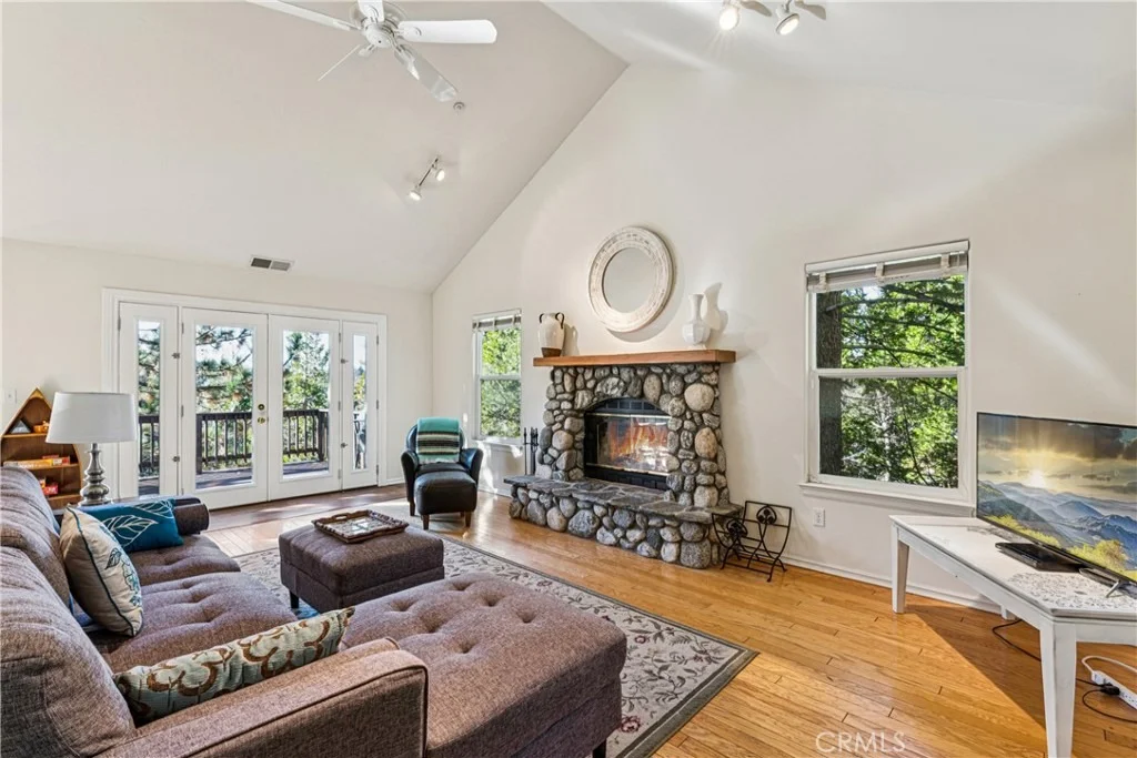 Photo of 305 Summit Road