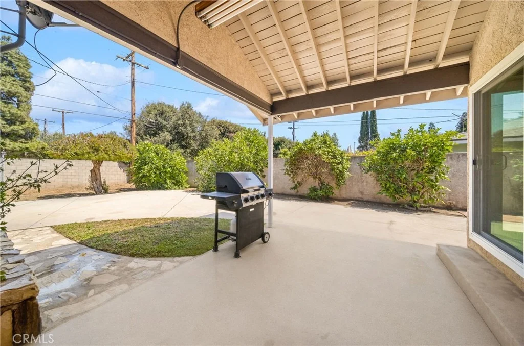 Photo of 5602 Persimmon