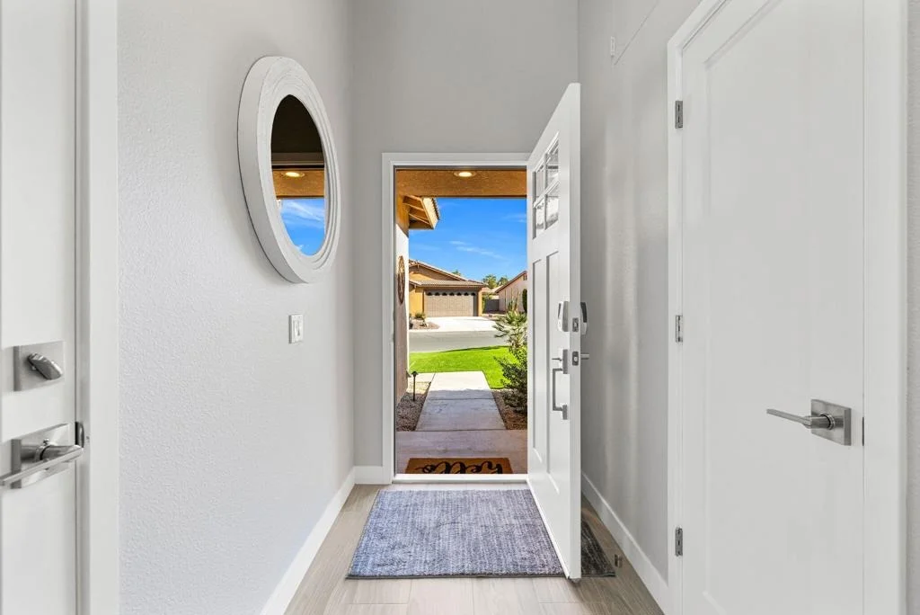 Photo of 49771 Lincoln Drive