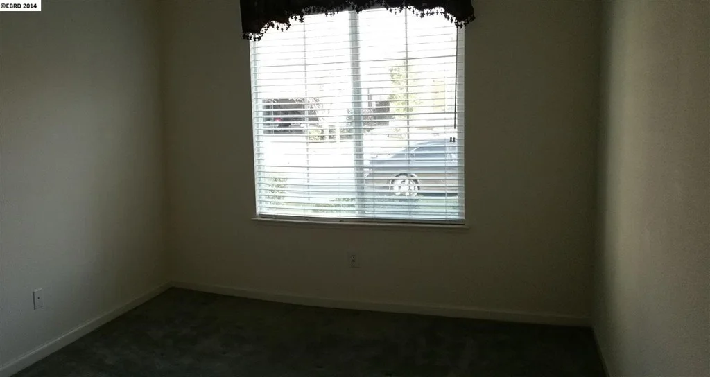 Photo of 917 CENTENNIAL DR