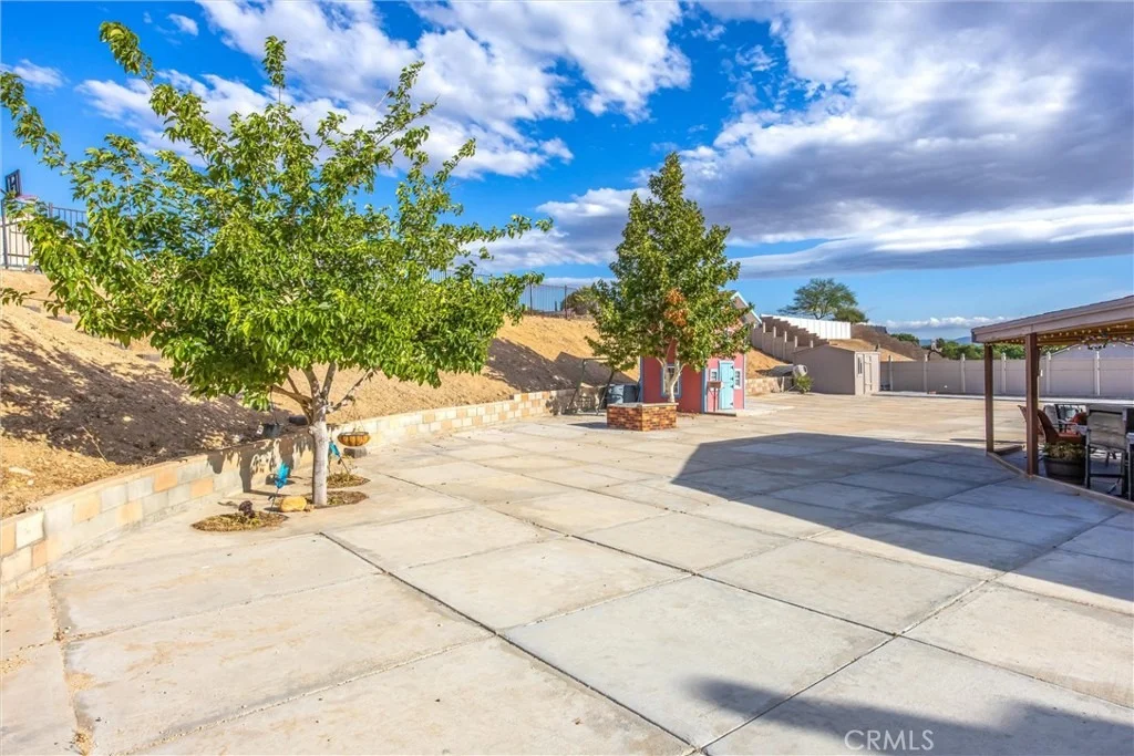 Photo of 13997 Riverside