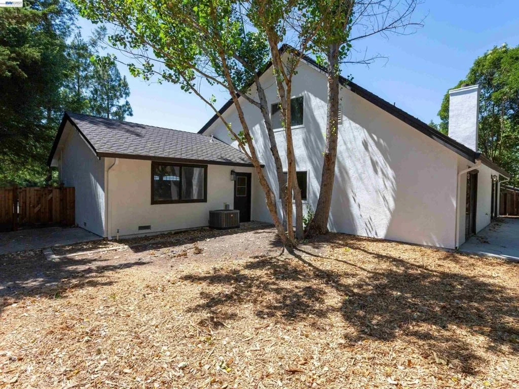 Photo of 2762 Derby Dr
