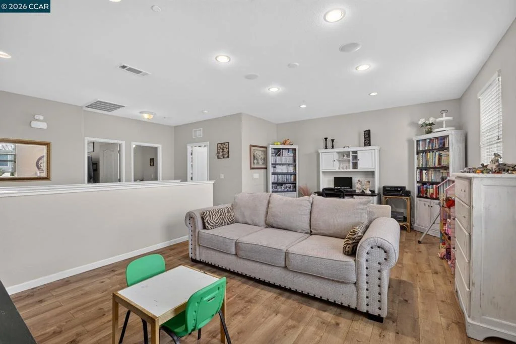 Photo of 328 Silver Bell Way