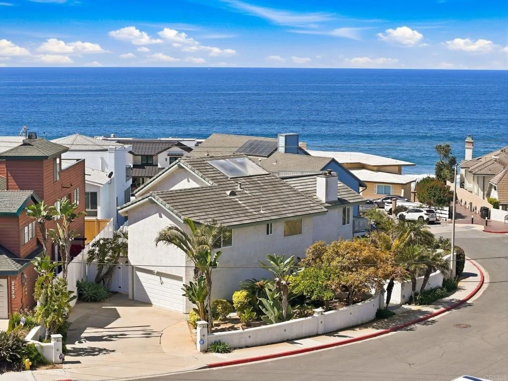 Photo of 2438 Ocean Street