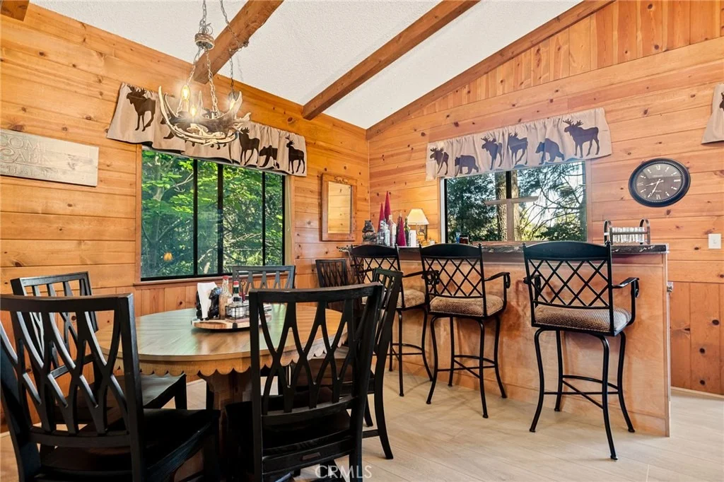 Photo of 824 Oakmont Lane
