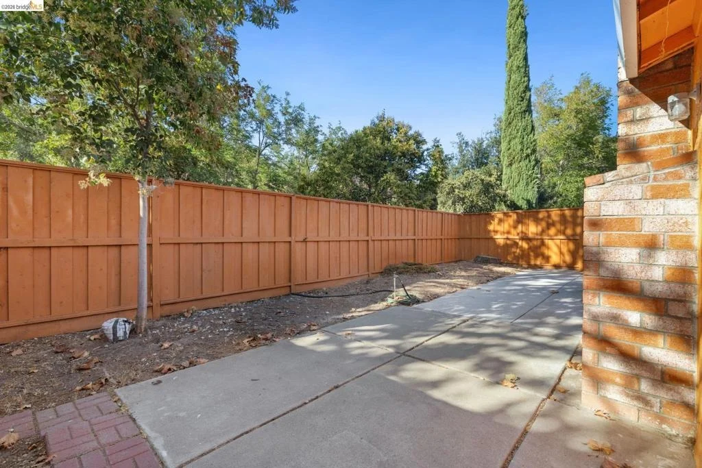 Photo of 2412 Sequoia Dr