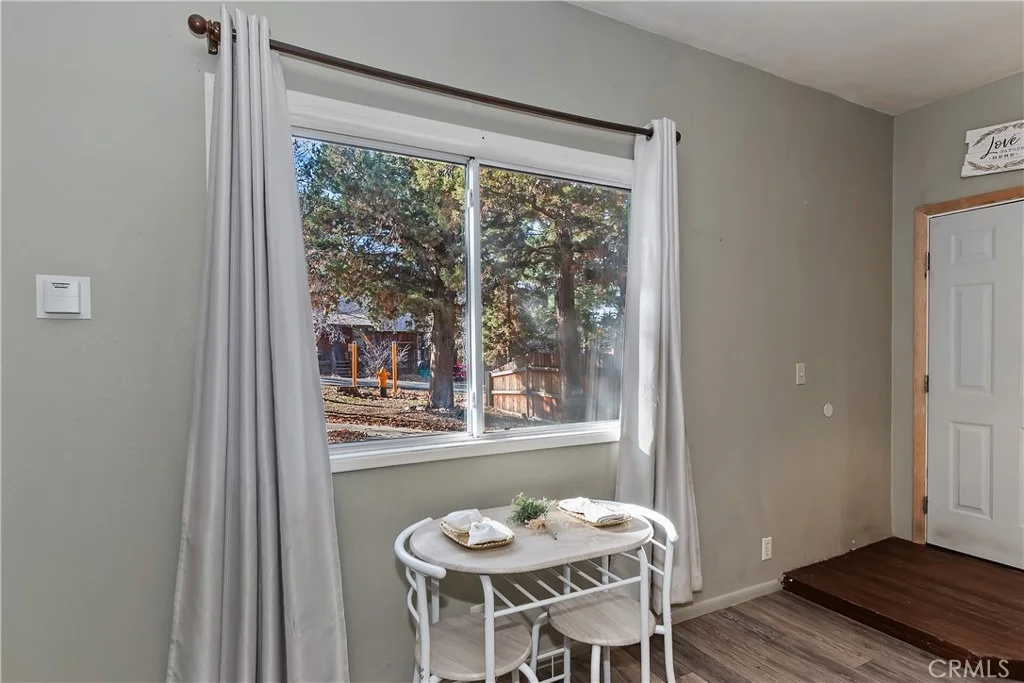 Photo of 811 Leonard Lane