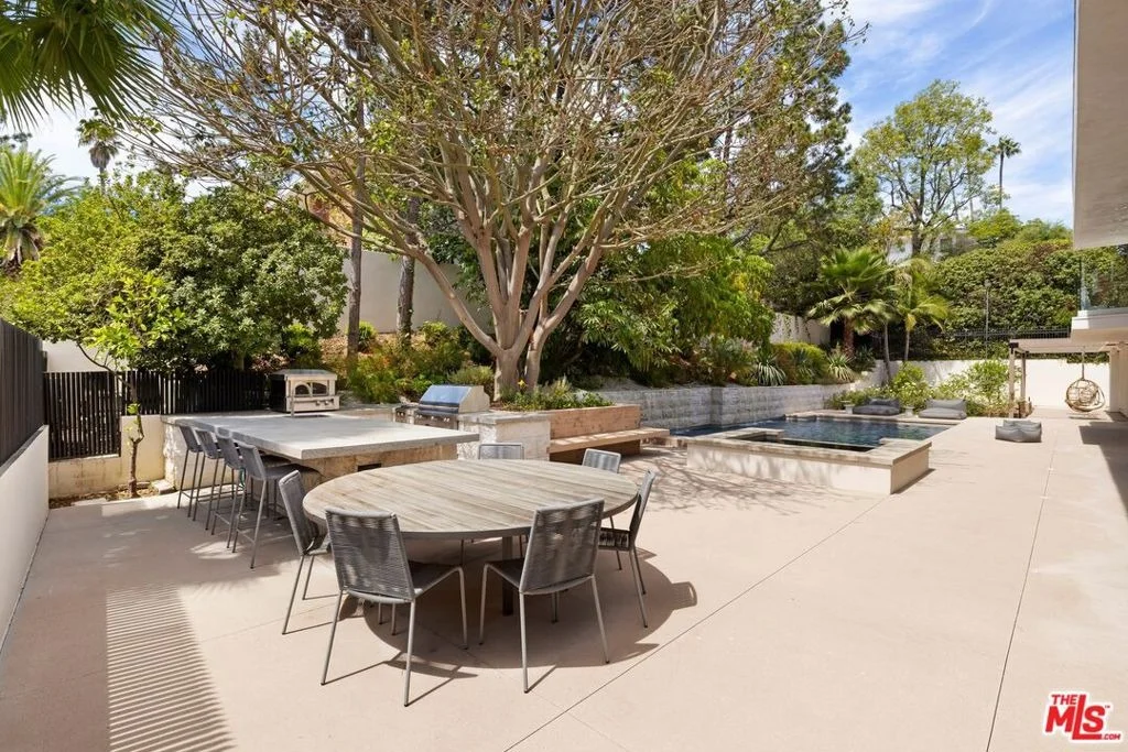 Photo of 1431 Stradella Road