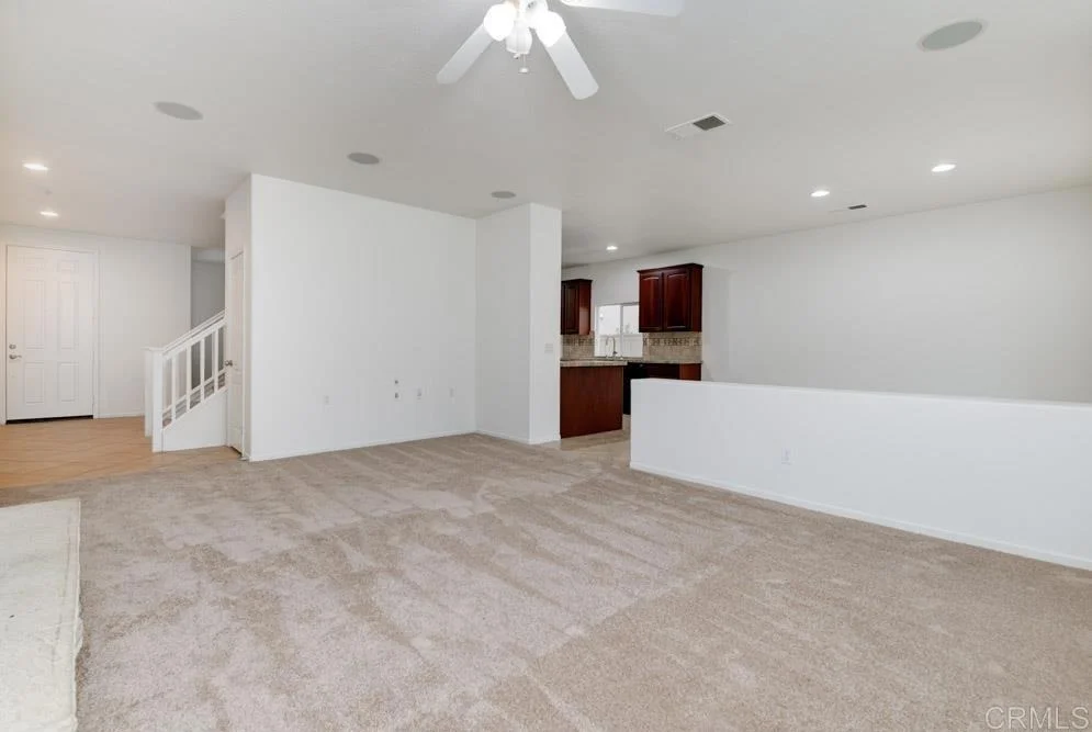 Photo of 870 Avenida Abeja