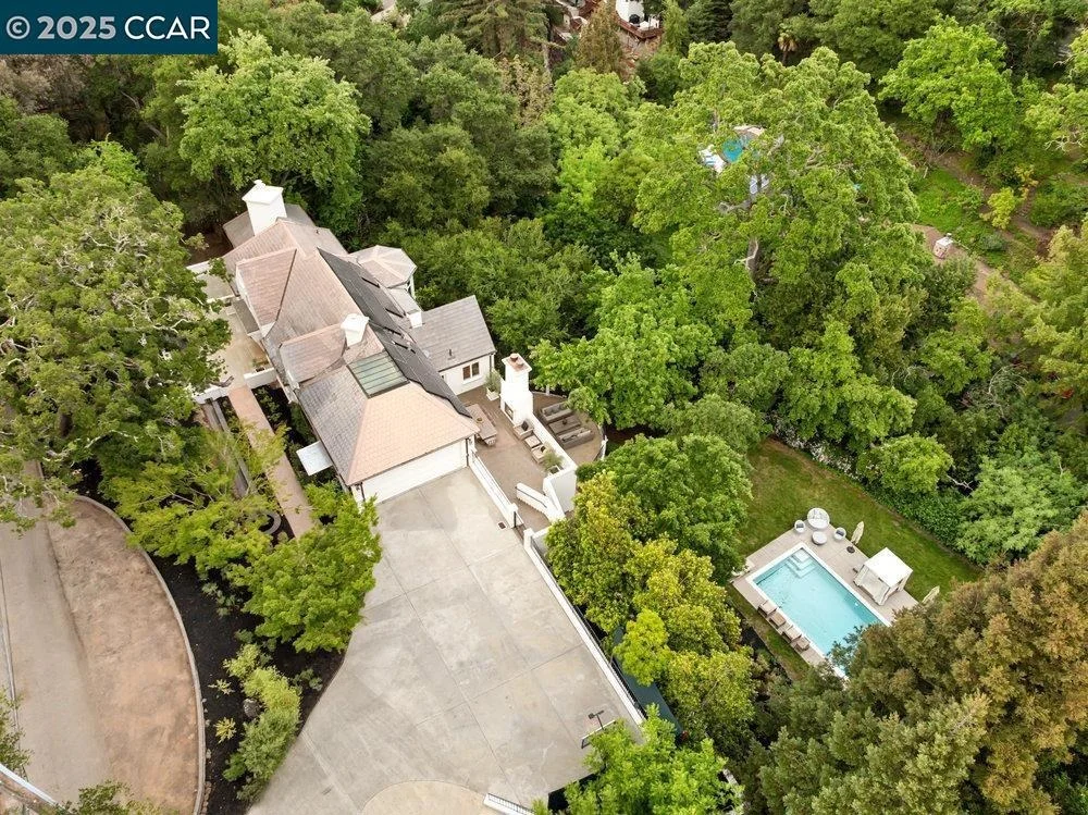 Photo of 1720 Toyon Rd
