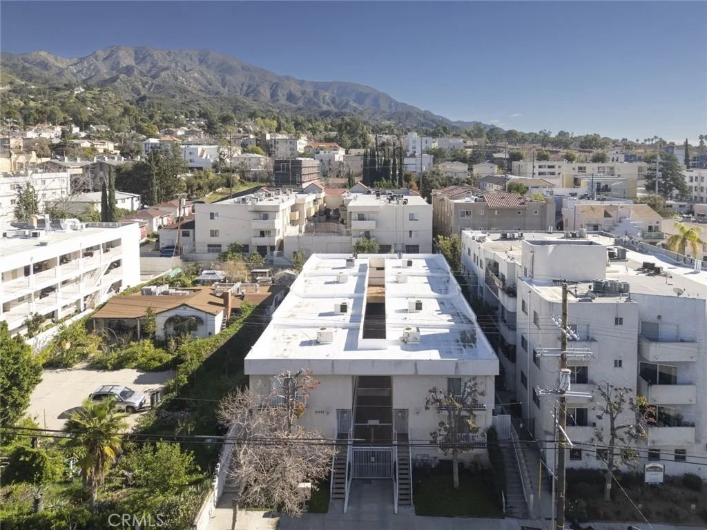 Photo of Unit 4 at 10274 Tujunga Canyon Boulevard