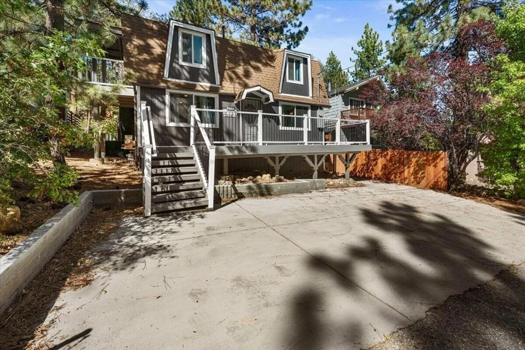 Photo of 800 Cedar Lane
