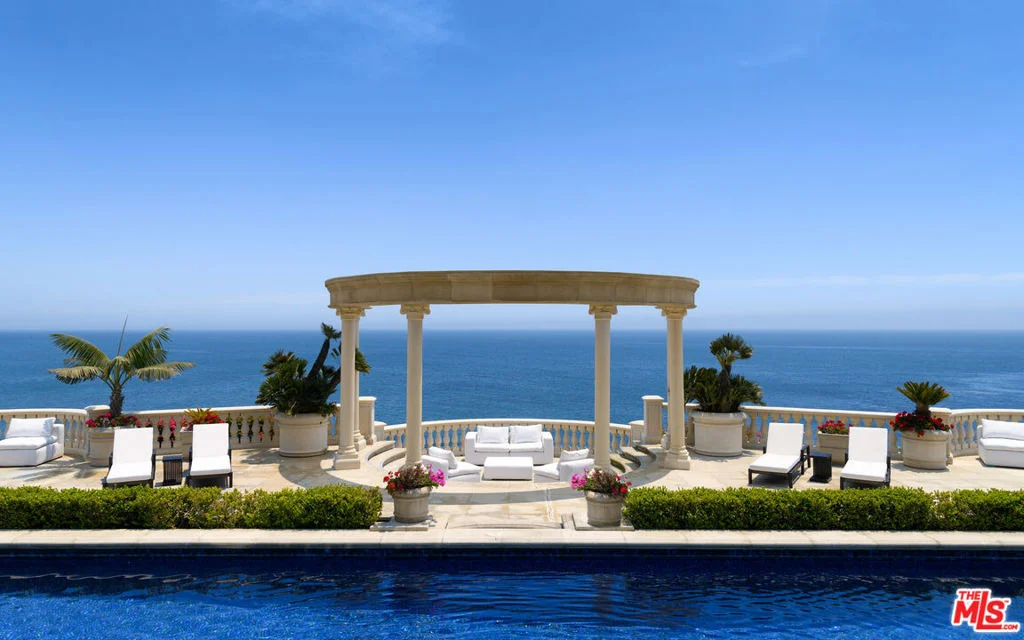 Photo of 28824 Cliffside Drive