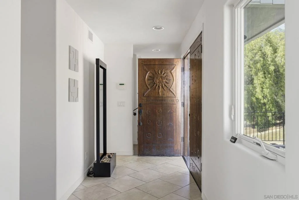 Photo of 931 Sol Vista Glen