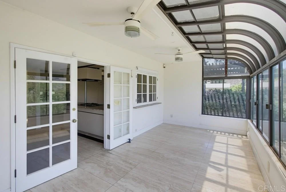 Photo of 31122 Old River Road