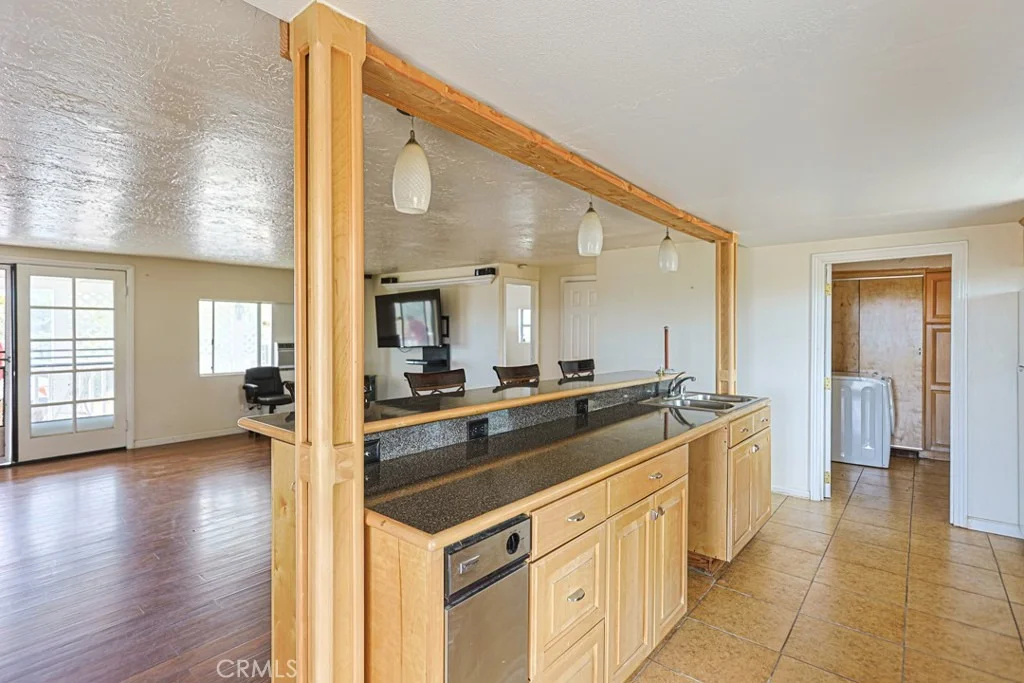 Photo of 38181 Valley Oak