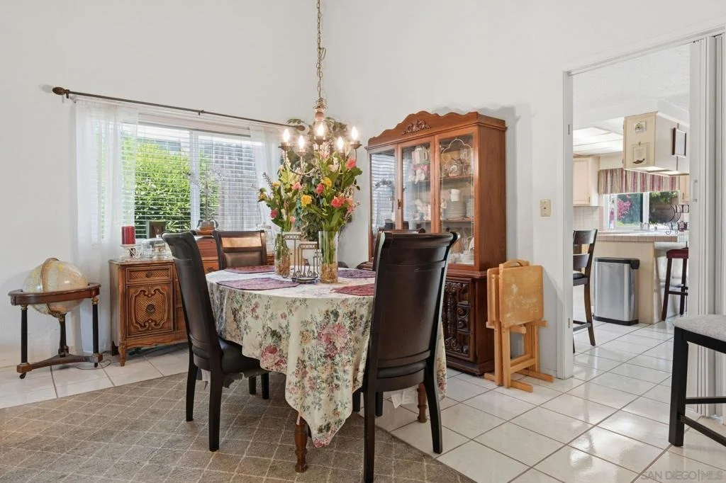 Photo of 707 Granada
