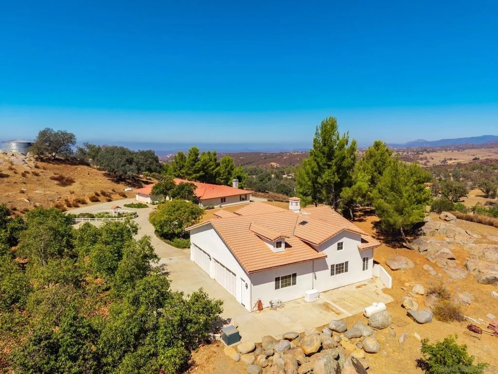 Photo of 25090 Oakana