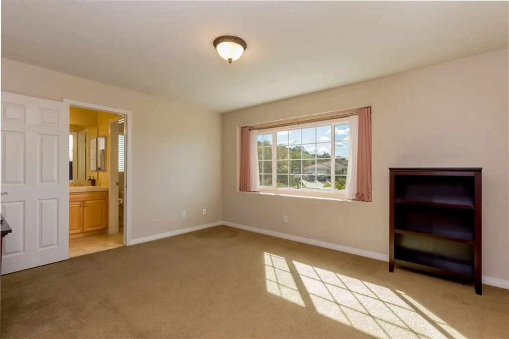 Photo of 941 Bellagio Road