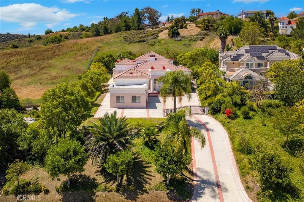 Photo of 689 Leyland Drive