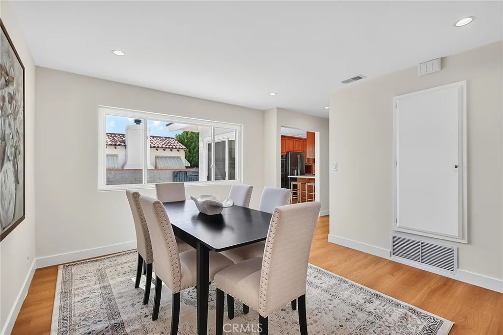 Photo of 1216 Alameda Avenue