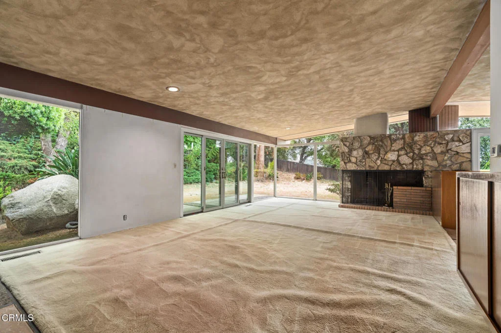 Photo of 1580 Old House Road