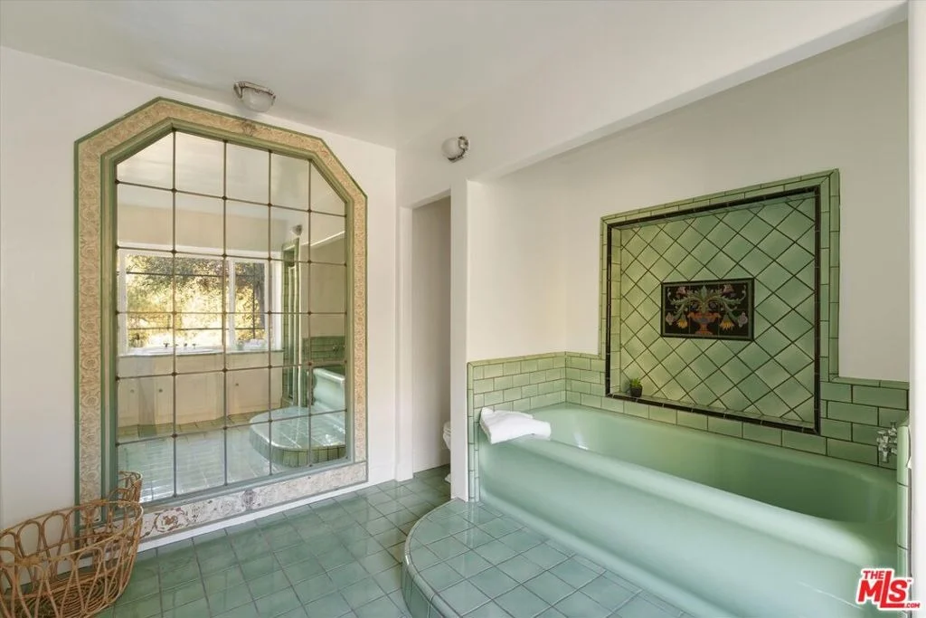 Photo of 5514 Canyonside Road