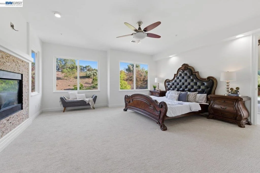 Photo of 48564 Avalon Heights Ter