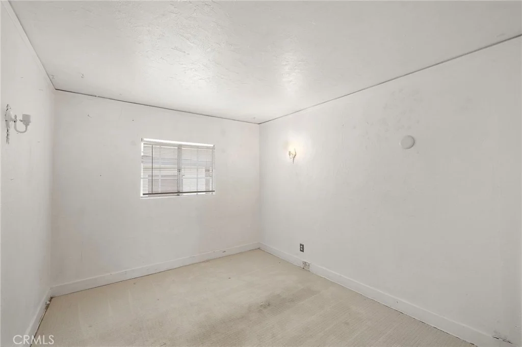 Photo of 102 Corona