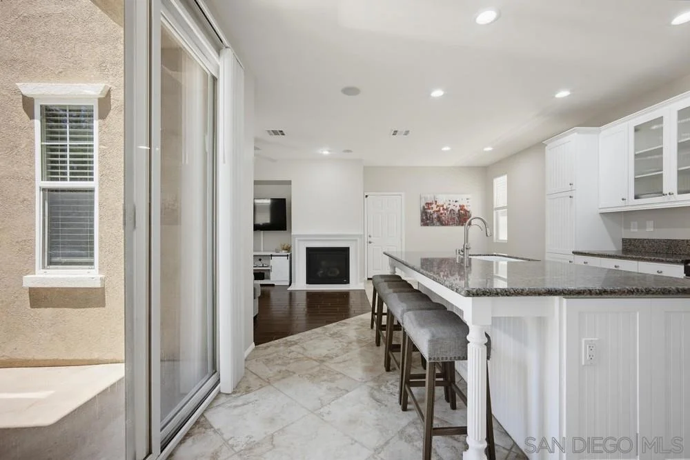 Photo of 40278 Ayer Ln