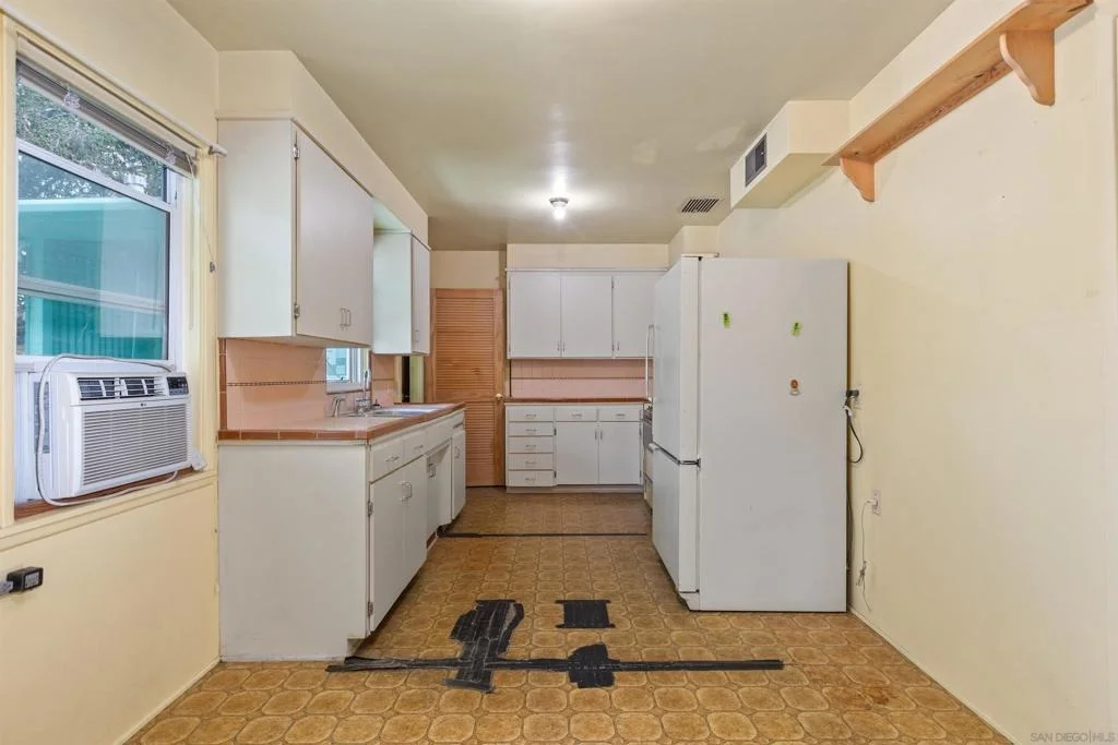 Photo of 2439 Patterson Rd