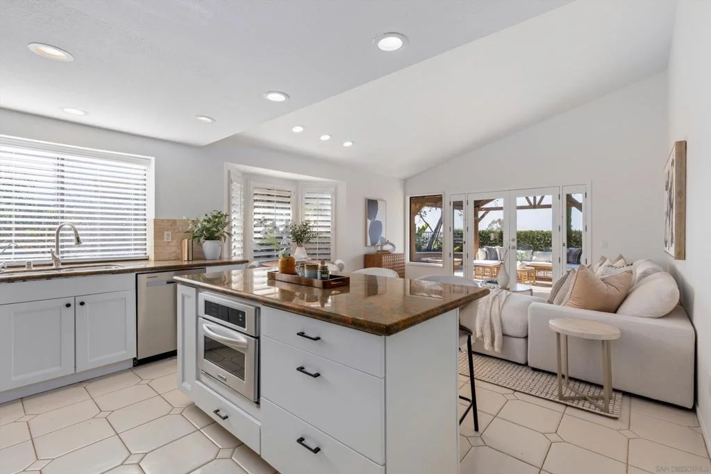 Photo of 1854 Avenida Mimosa