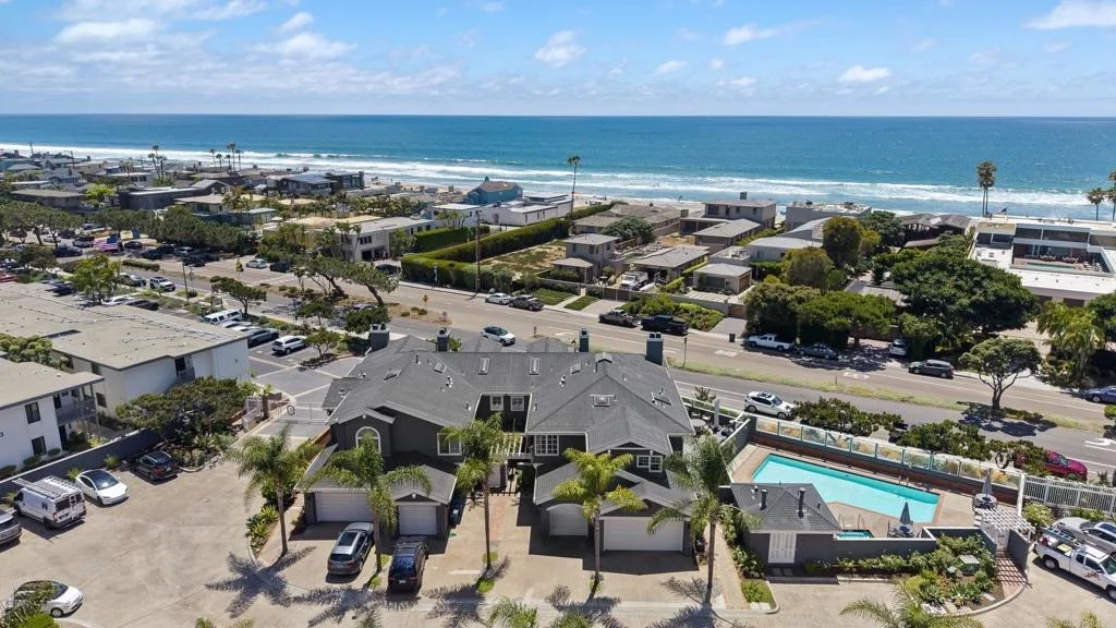 Photo of Unit 3 at 2921 Sandy Pointe