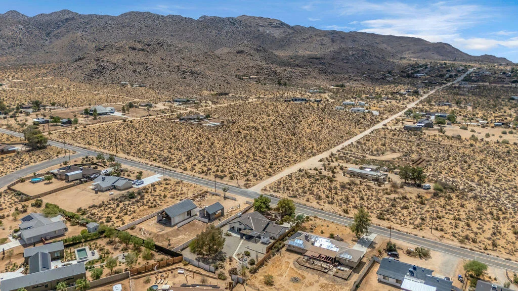 Photo of 7815 Sunset Road
