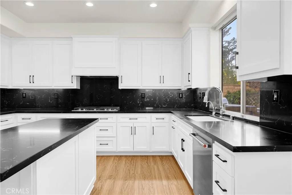 Photo of 2429 Abadejo