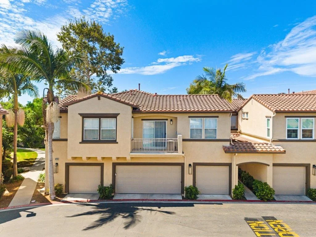 Photo of Unit 4 at 625 Sumner Way