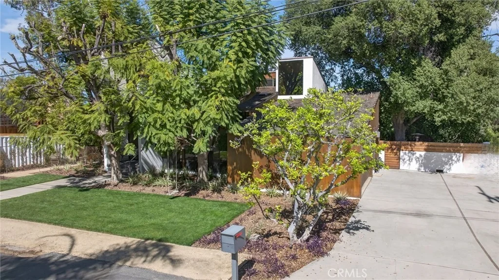 Photo of 2023 Arroyo Drive